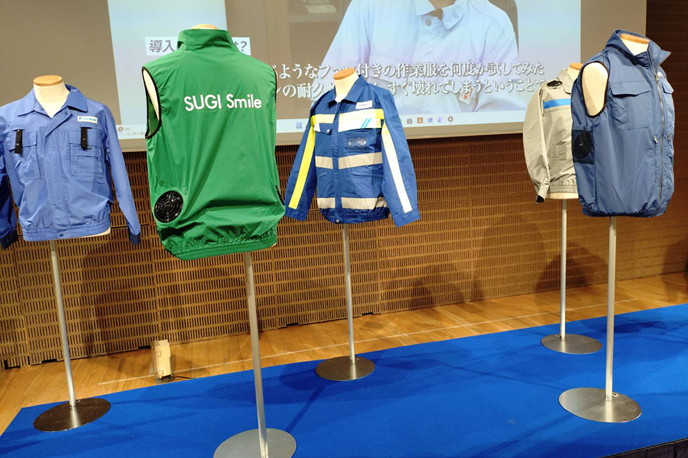 さまざまな企業の別注空調服®2026年春夏展示会にて