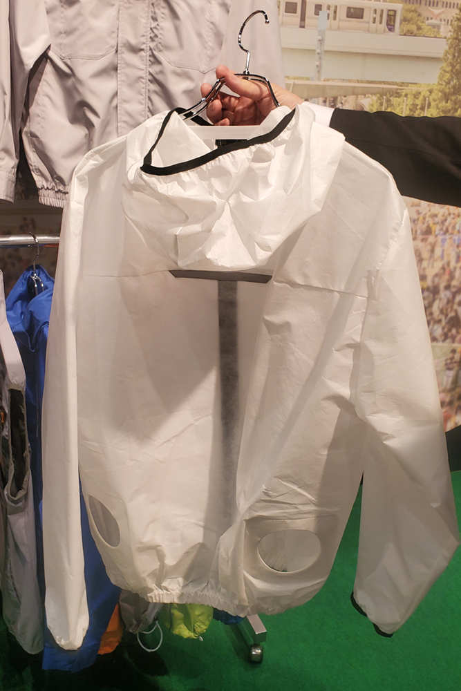 株式会社空調服_使い捨て不織布素材_裏